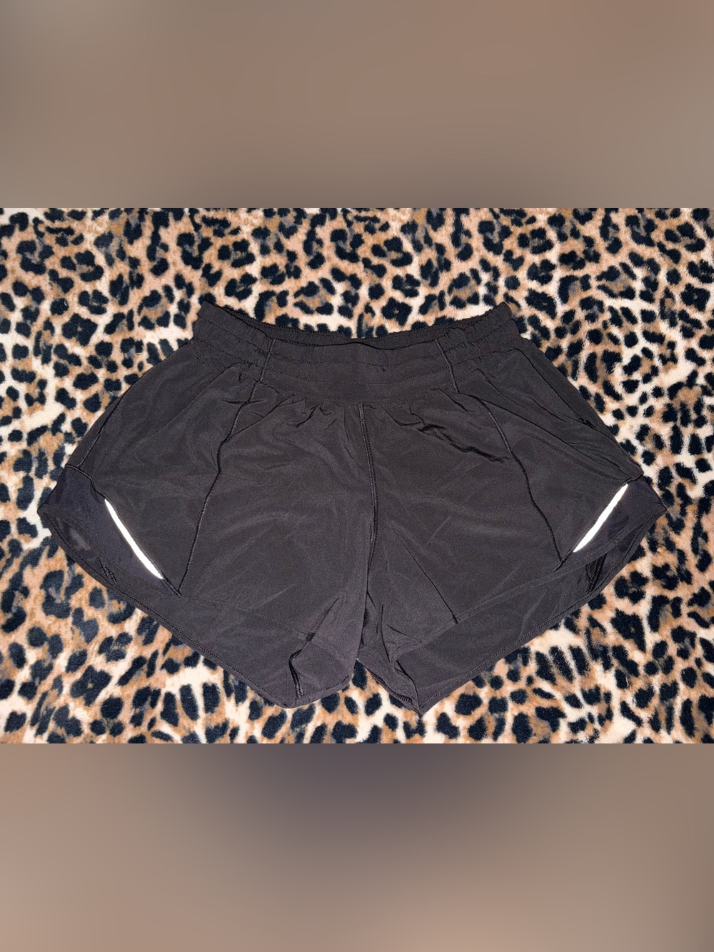 Lululemon Hotty Hot Low-Rise Lined Short 4” Women’s size 8 Black Athletic Shorts